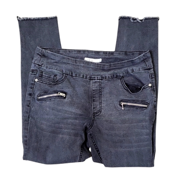 Cleo Women's Jeans Size 8 Pull-On Dark Wash Rough Cut Cuffs Ankle Glazers - Picture 4 of 13